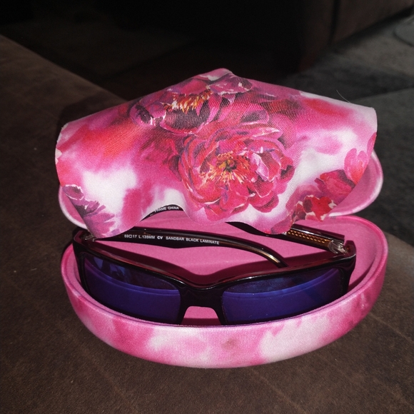 Ocean Pacific sunglasses with a case - Picture 3 of 3